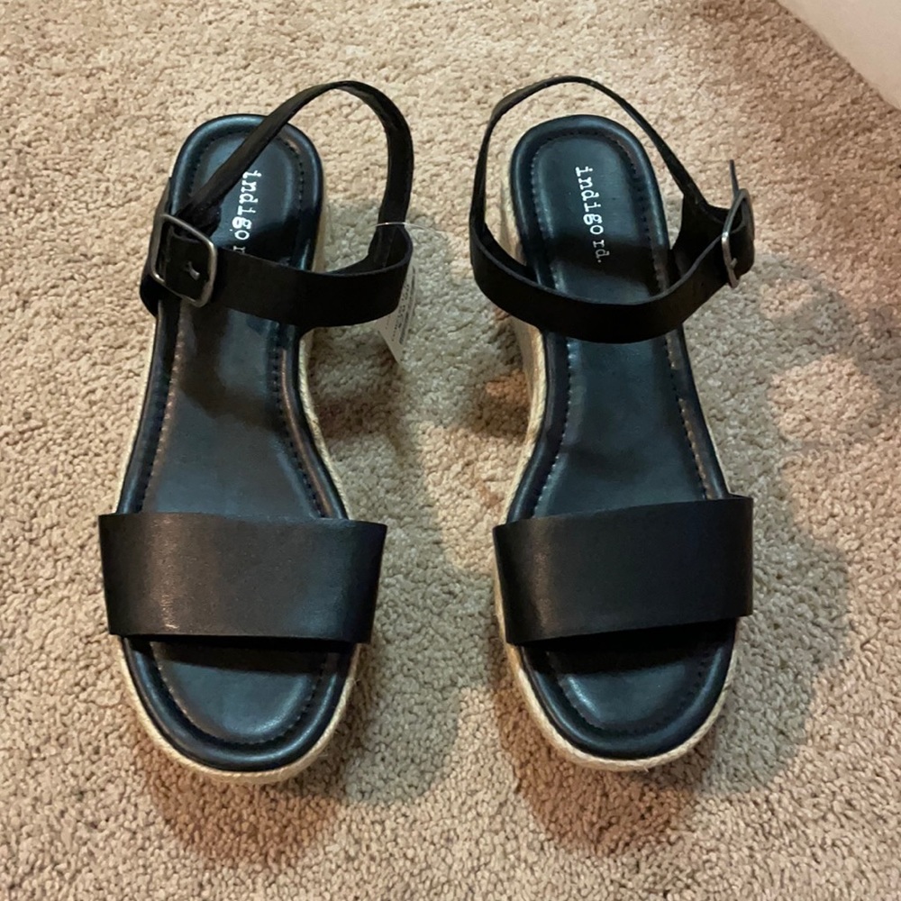 Brand new Indigo rd. black platform sandals!!
